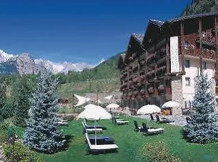 Le Grand Courmaison Otel 4*